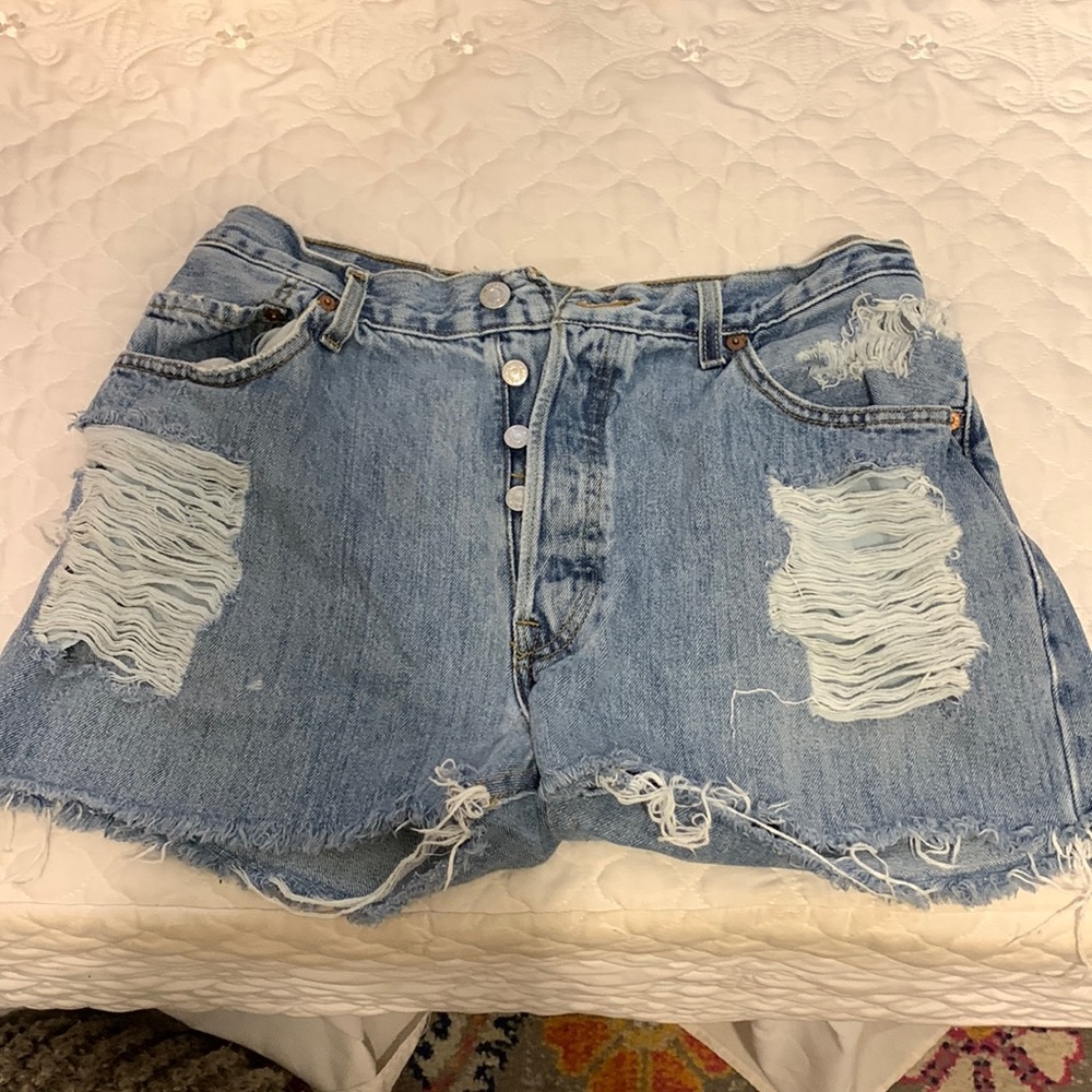 Womens Levi’s shorts 501